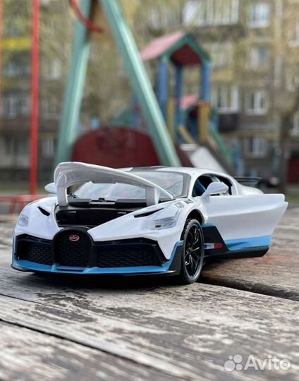 Коллекционные машинки Bugatti Divo Coupe Sports