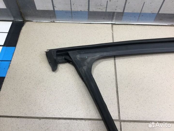 Уплотнитель стекла двери передний левый Chevrolet