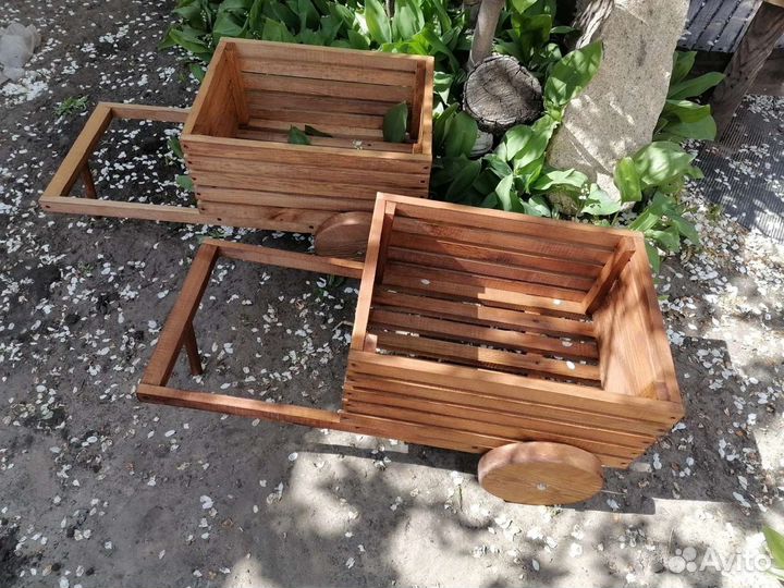 Декоративная телега для сада