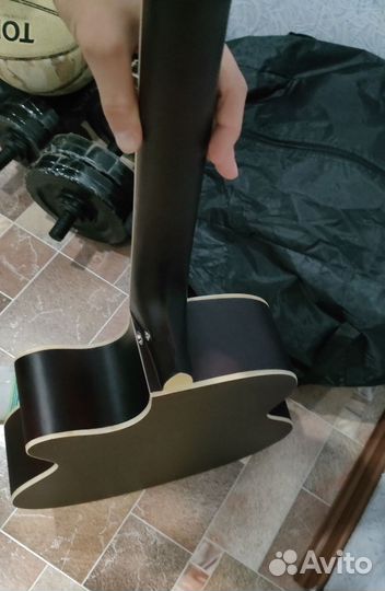 Акустическая гитара