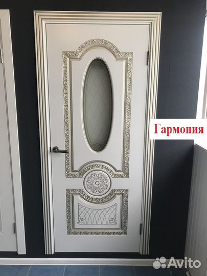 Дверь межкомнатная Эмаль Белая/ Патина золото