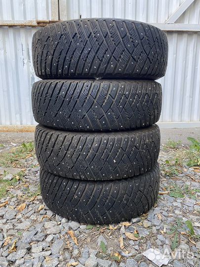 Goodyear Ultra Grip Ice Arctic 2 215/65 R16