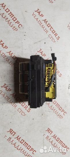 Блок предохранителей салонный Citroen C4 B7