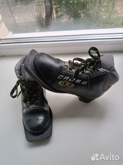 Лыжные ботинки 34,36р