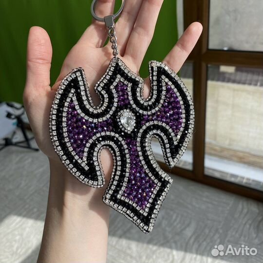 Ручная вышивка на одежде