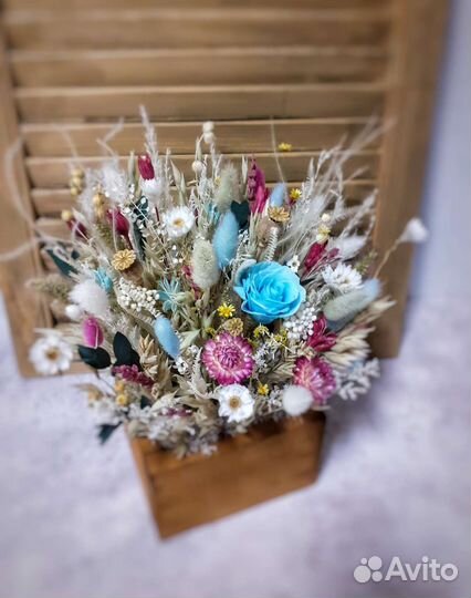 Композиция из сухоцветов