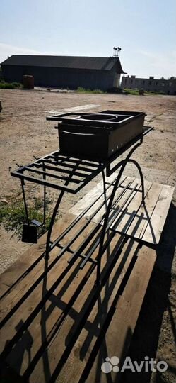 Мангал со столиками и дровницей