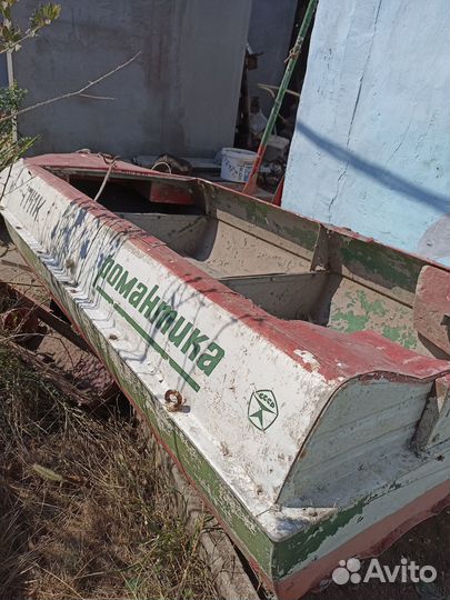 Продам лодку Романтика