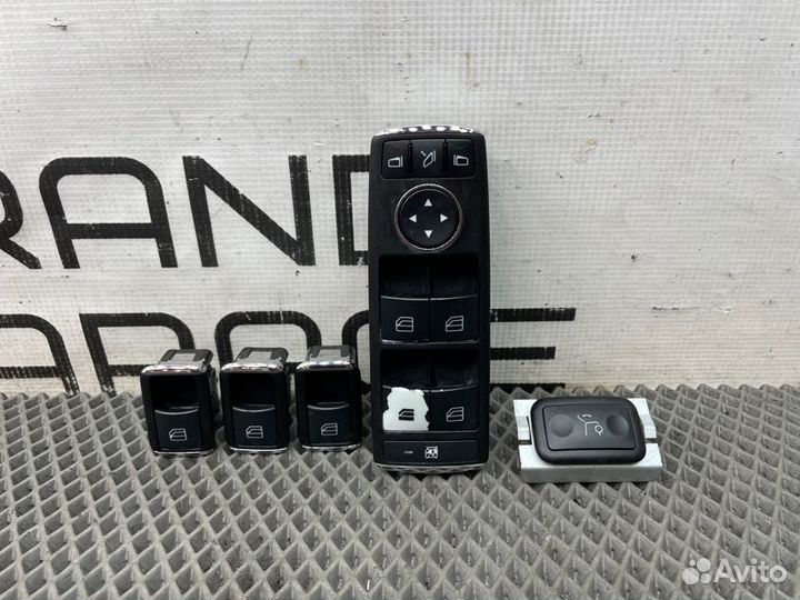 Блок стеклоподъемников Mercedes-Benz C-Class W204