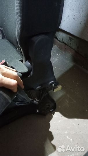 Задний ряд сидений Toyota Rav4