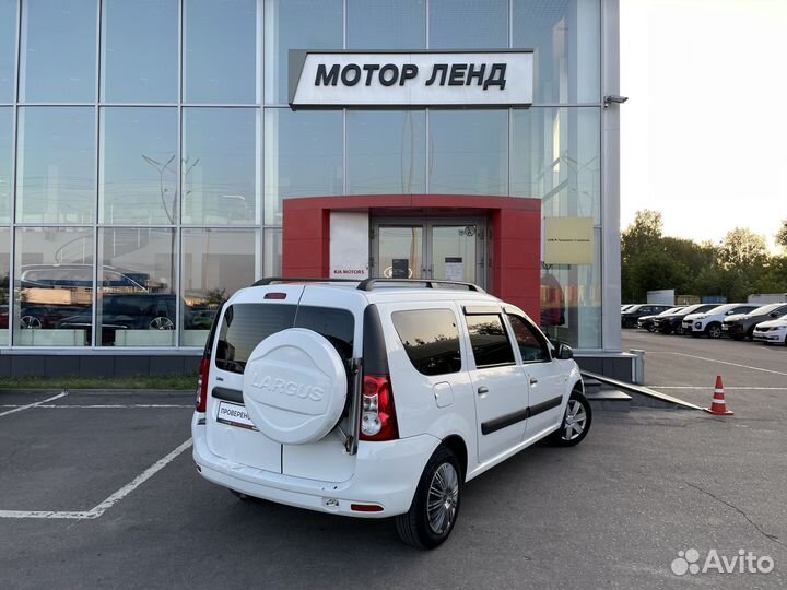 LADA Largus 1.6 МТ, 2017, 28 275 км