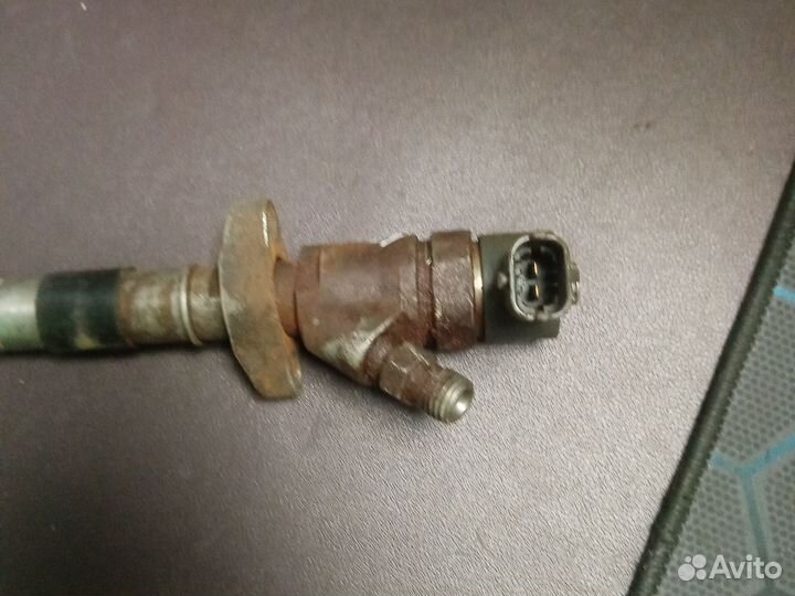 Форсунка дизельная Bosch 0445110265