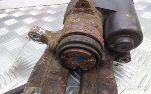 Суппорт тормозной задний правый volkswagen passat