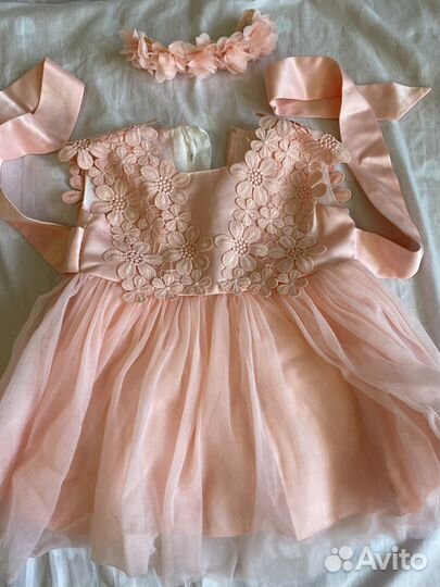 Платье нарядное на девочку 1 год