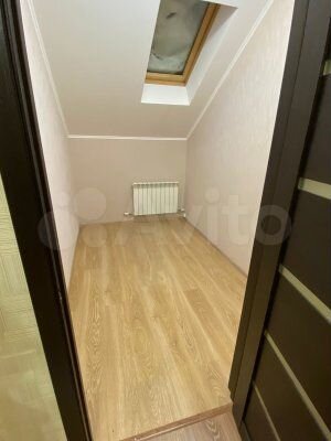 Дом 220 м² на участке 4,5 сот.