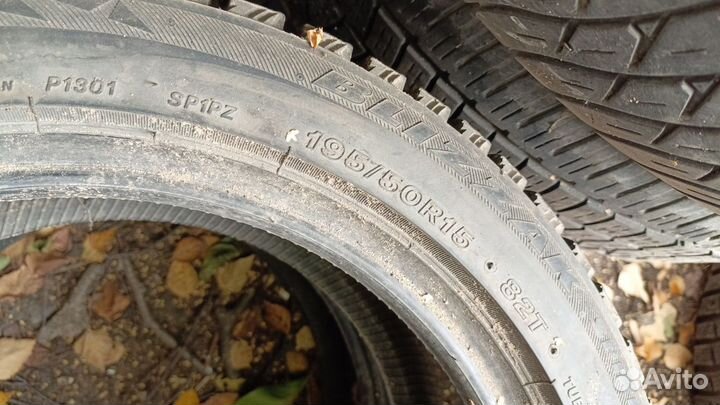 Bridgestone Blizzak Spike-01 195/50 R15