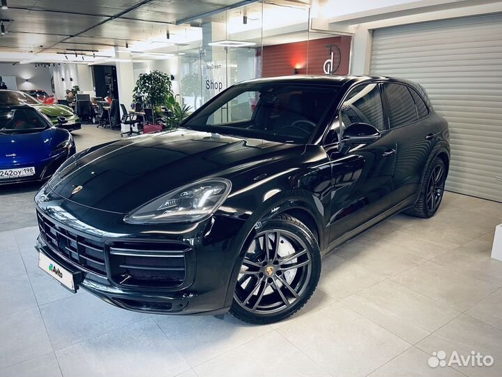 Porsche Cayenne Turbo, 2018