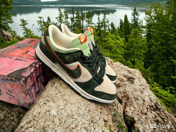 Nike SB Dunk Low Otomo Katsuhiro