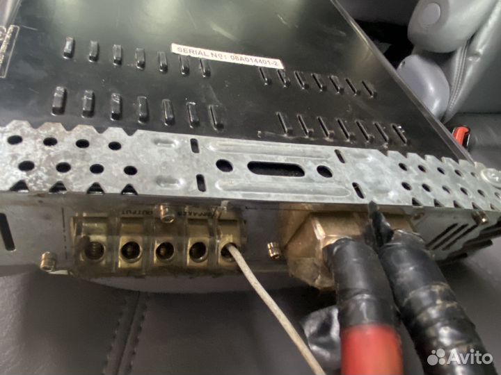 Сабвуфер кикер