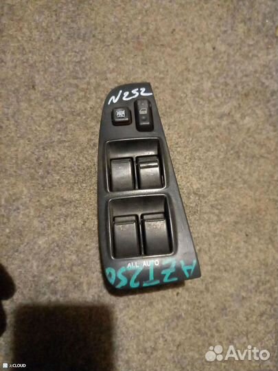 Блок упр. стеклоподьемниками на toyota avensis AZT