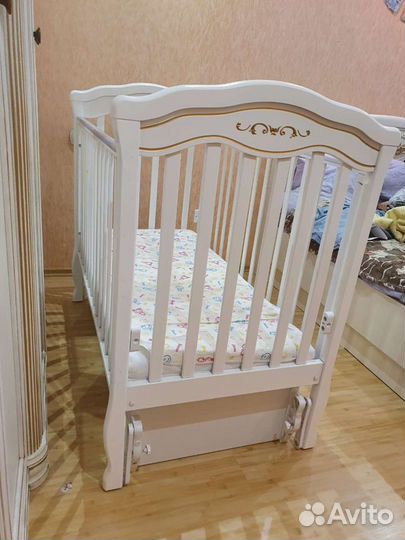 Детская кроватка