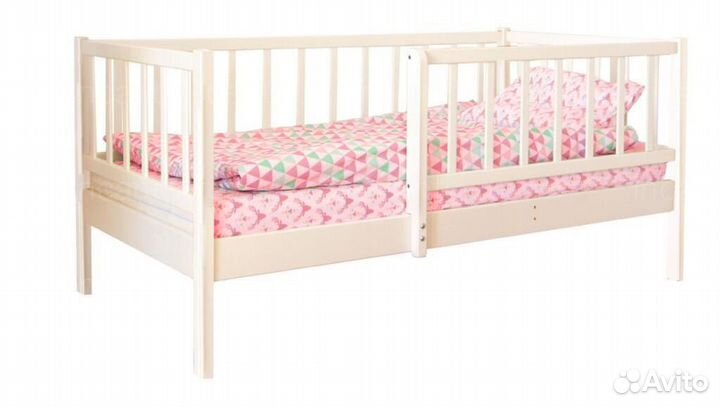 Кроватка с бортиком для малыша берёза Лисенок