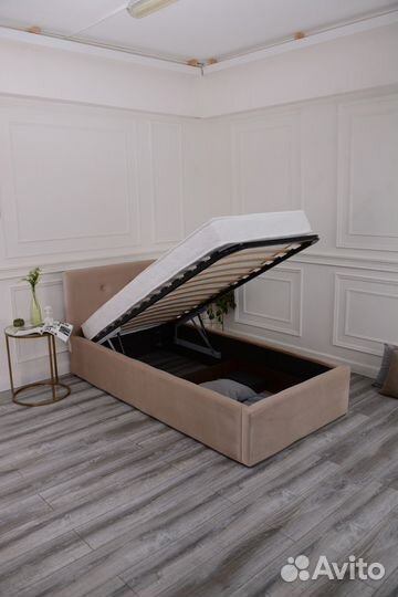 Кровать с подъемным механизмом + матрас 90х200