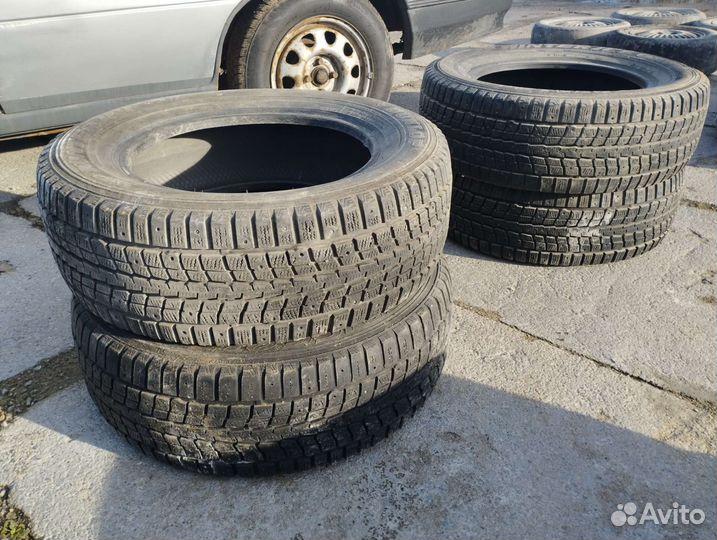 Dunlop SP Winter Ice02 225/60 R16