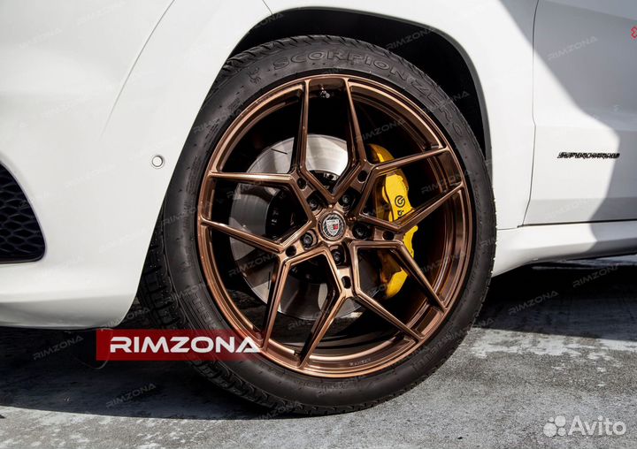 Кованые диски R22 на Jeep Grand Cherokee