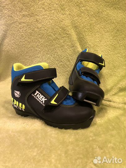 Лыжные ботинки, лыжи, коньки