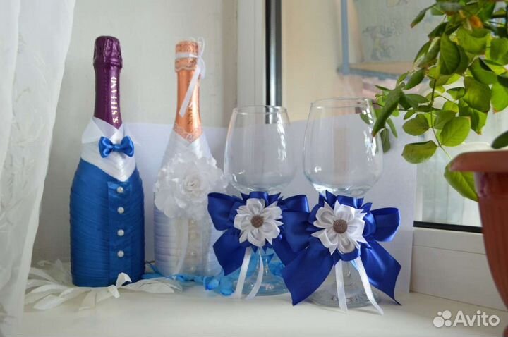 Свадебное украшение на бутылку