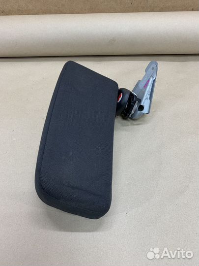 Подлокотник водительский opel astra H / zafira B