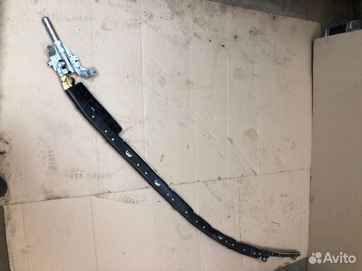 Шторка безопасности левая Mercedes-Benz C216