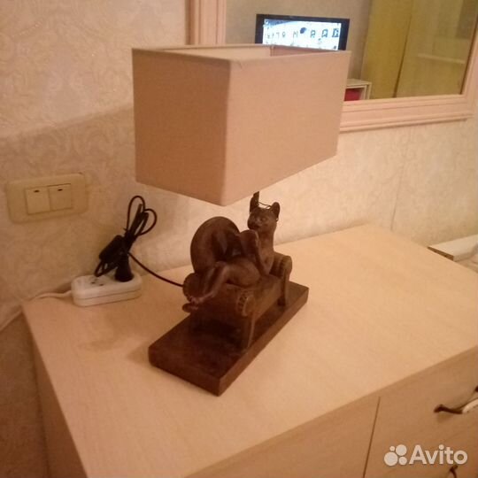 Лампа настольная