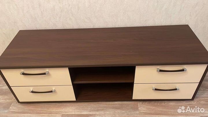 Тумба под телевизор