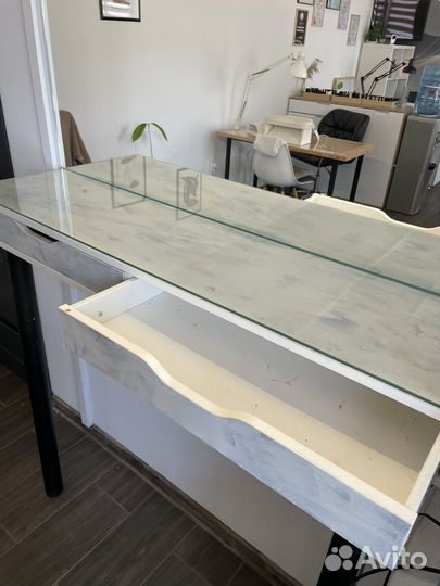 Гримерный столик с подсветкой+барный стул