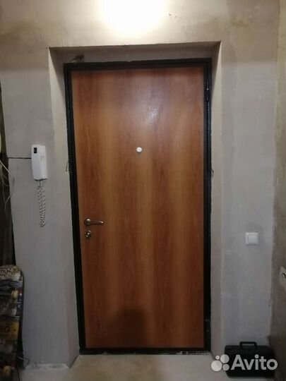 Дверь входная металлическая