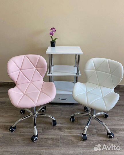 Стул косметолога