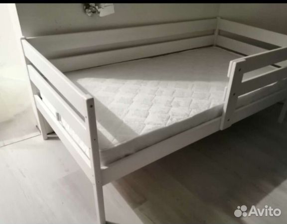 Детская кровать из лиственницы