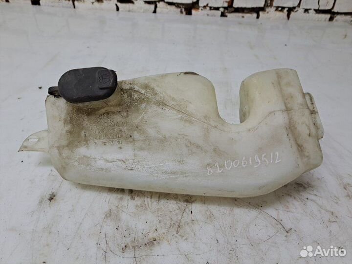 Бачок стеклоомывателя