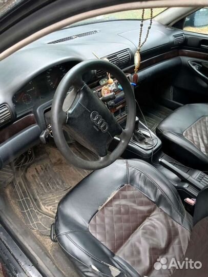 Audi A4 1.6 МТ, 1995, 423 000 км