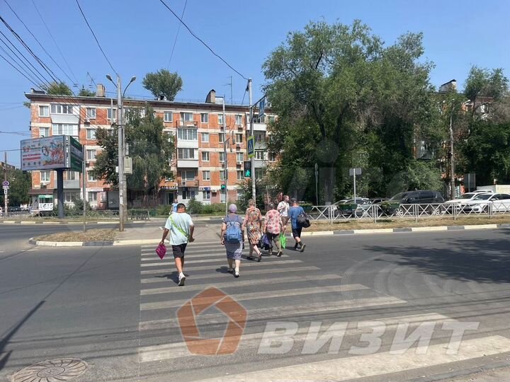 Помещение на оживленном перекрестке