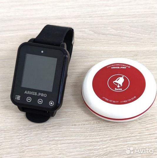 Кнопка вызова персонала и часы в салон красоты