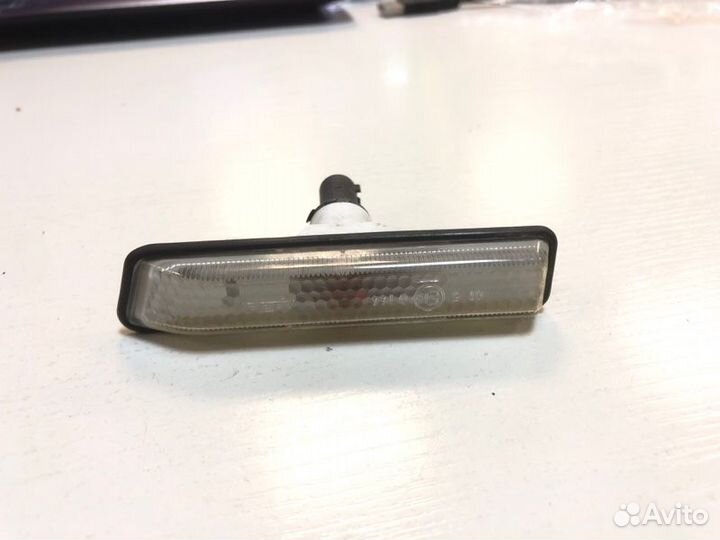 Поворотник передний правый Bmw 3 E36 sedan/ E36/2C