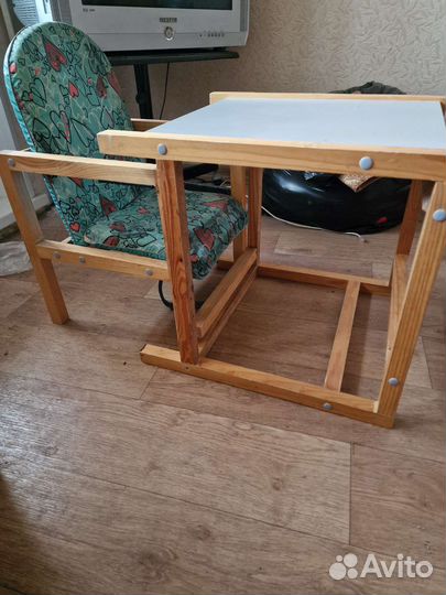 Детский стул со столиком