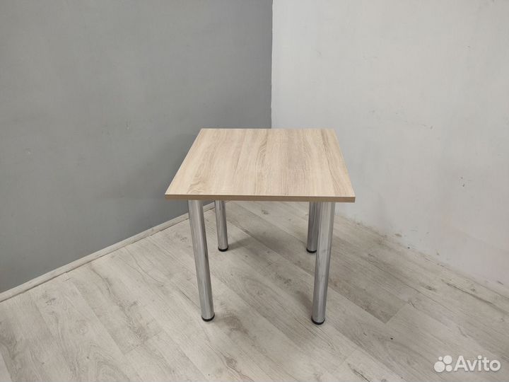 Стол кухонный, обеденный (4 опоры). Новый 03783