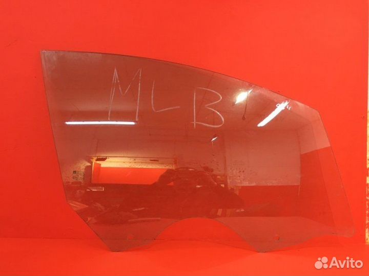 Стекло двери переднее правое Opel Astra J A16XER