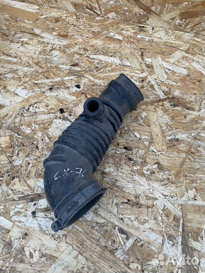 Патрубок воздушного фильтра Mazda CX-7