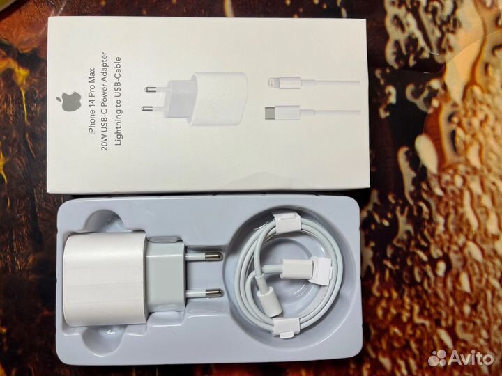 Зарядное устройство на iPhone