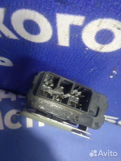 Блок иммобилайзера Mitsubishi Pajero 3 внедорожник